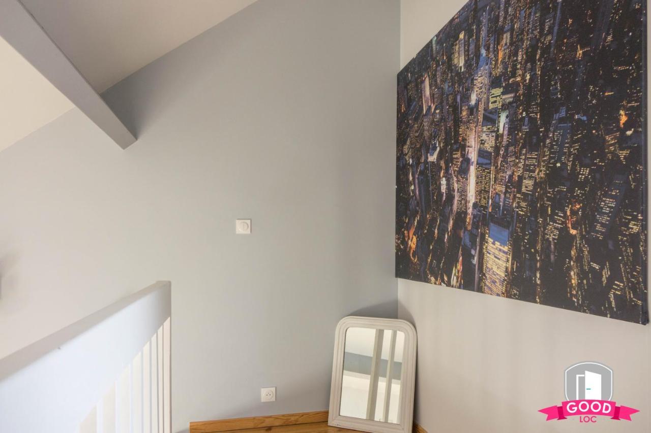 شقة Le Duplex Ensoleille Du Parc * Parking * Balcon * أورلييو المظهر الخارجي الصورة