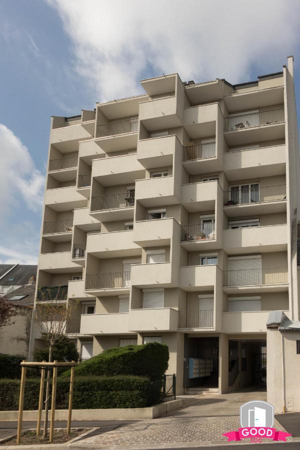 شقة Le Duplex Ensoleille Du Parc * Parking * Balcon * أورلييو المظهر الخارجي الصورة